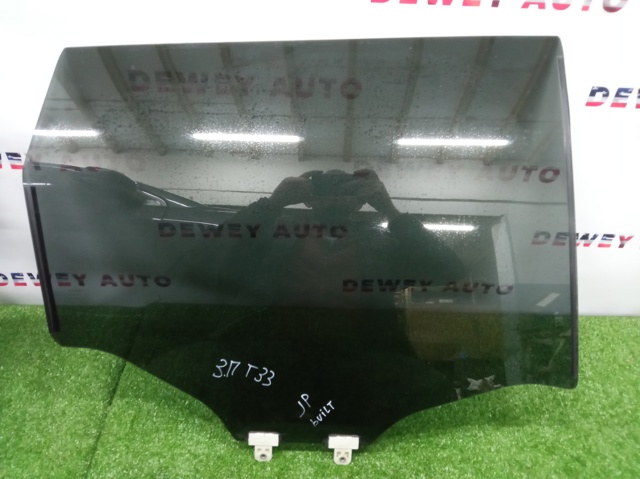 Вікно задніх дверей 823006RA0A NISSAN
