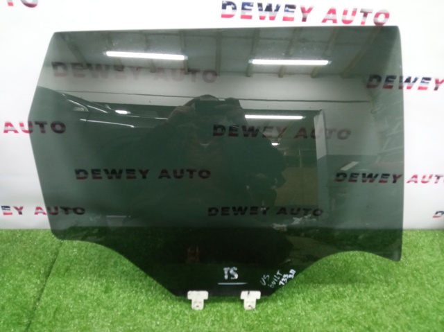 Скло задньої двері правої 823006RR0C NISSAN