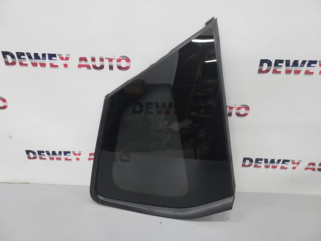 Стукло багажника, праве 833006RR0A NISSAN