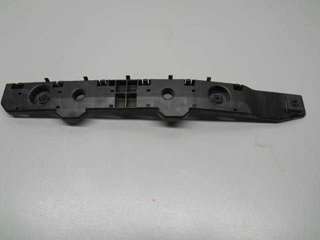 Напрямна заднього бампера, права 852206RA0A NISSAN