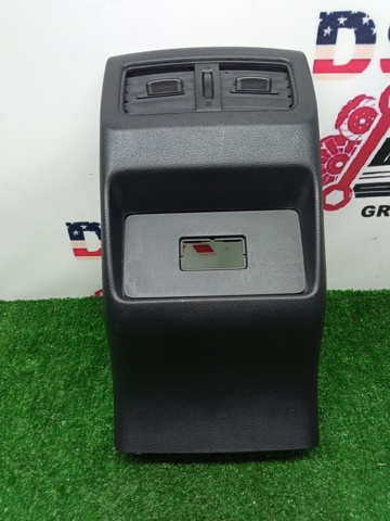 Декоративна накладка центральної консолі 969306RR1A NISSAN