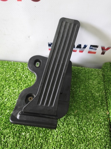 Педаль газу (акселератора) GHK341600G MAZDA