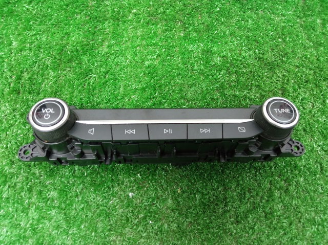 Пульт керування магнітолою LJ6T18K811CA FORD