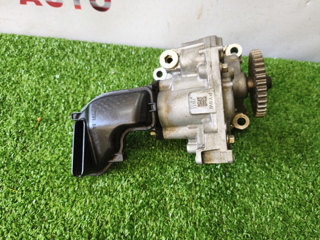 Насос масляний PY8W14100 MAZDA