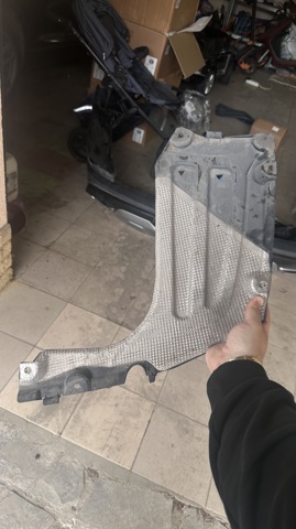 Захист днища, задній правий 51757476002 BMW