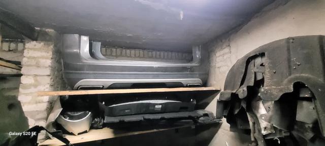 Кожух бампера заднього 3CN807421GRU VAG