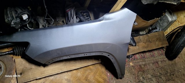 Бічна частина передня ліва 68292515AC CHRYSLER