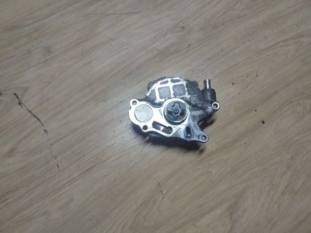Насос вакуумний 03L145100 VAG