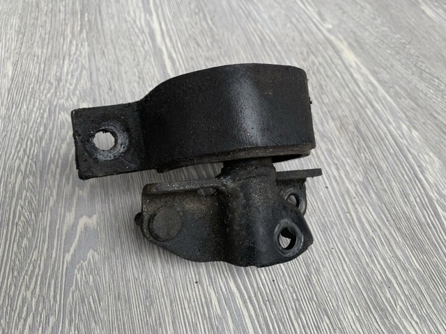 Права опора двигуна 112106N00A NISSAN