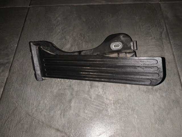 Підаль газу 1K1723503L VAG