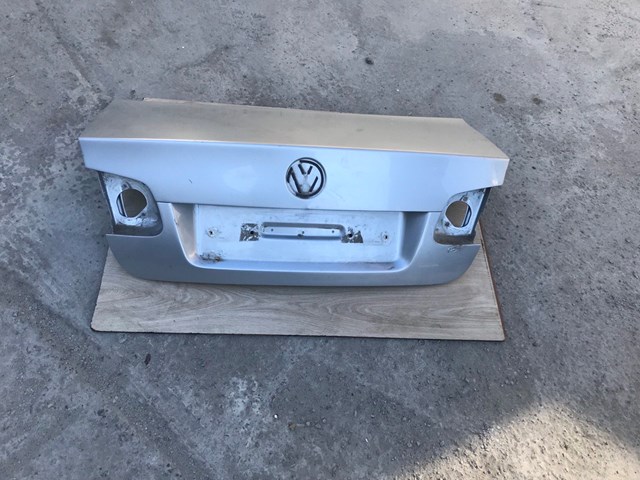 Кришка багажника кузова 1K5827025AE VAG