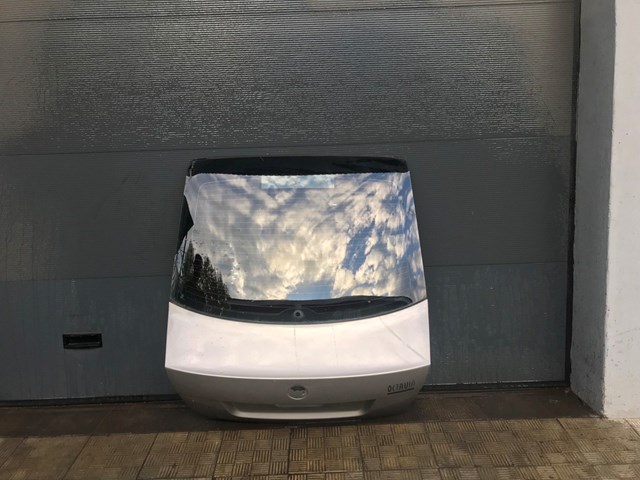Задні двері багажника 1Z5827025 VAG