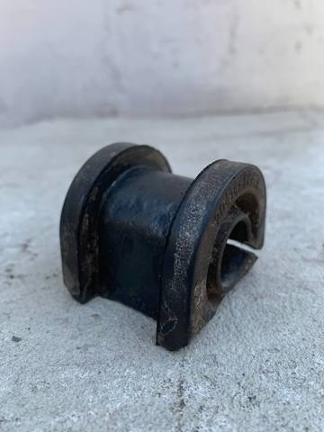 Подушка стабілізатора 20414FG020 SUBARU