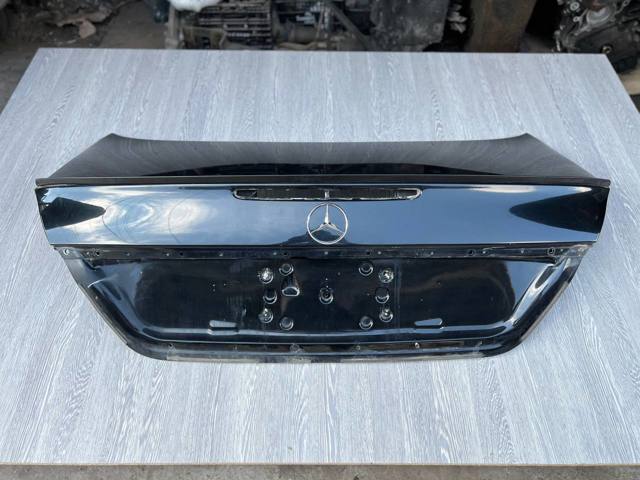 Кришка багажника кузова 2117500375 MERCEDES