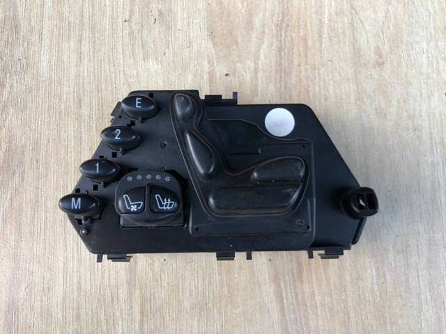 2208200110 Mercedes