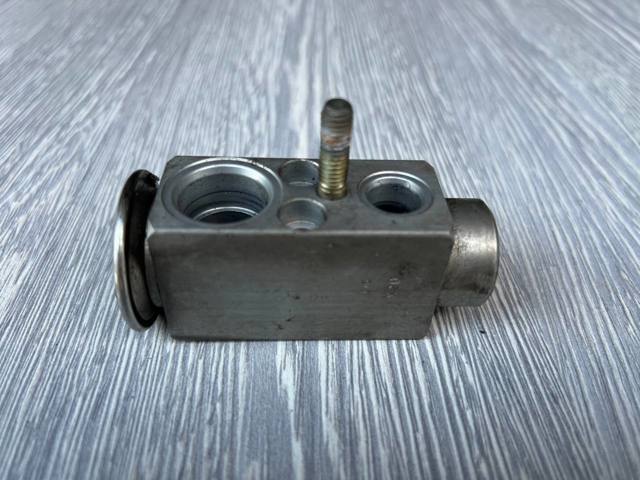 Клапан TRV, кондиціонера 2308300184 MERCEDES
