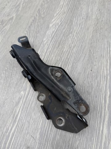 Петля капота, права 57260AG0009P SUBARU