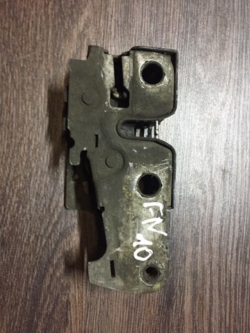Замок кришки капота 5J0823509 VAG