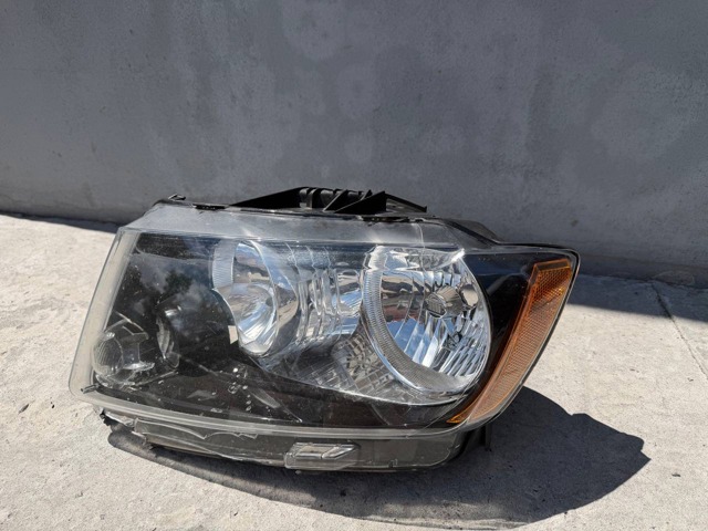 Фара ліва 68171215AA CHRYSLER