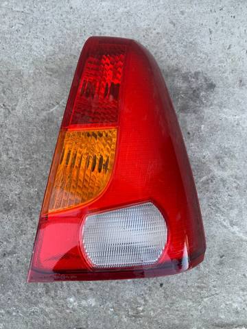 Задні ліхтарі 8200211019 RENAULT