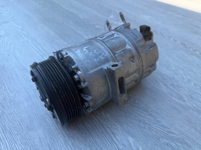 Насос кондиціонера JX6119D629ND FORD