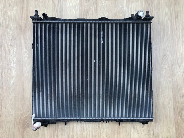 Радіатор двигуна LR034553 LAND ROVER