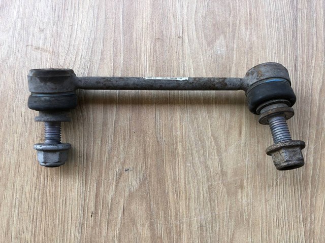 Стійка стабілізатора, заднього, ліва LR048093 LAND ROVER