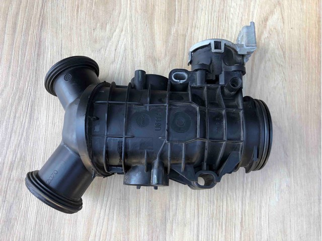Блок дросельної заслінки LR049446 LAND ROVER