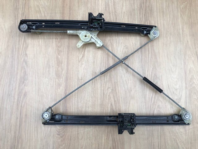 Склопідйомник передньої лівої двері LR057337 LAND ROVER