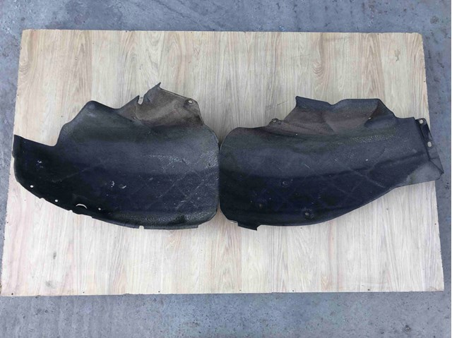 Підкрилок заднього крила, правий LR060014 LAND ROVER