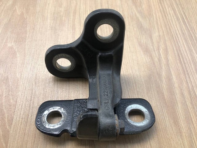 Петля передніх дверей, правою LR073599 LAND ROVER