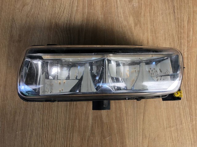 Фара протитуманна, ліва LR080284 LAND ROVER