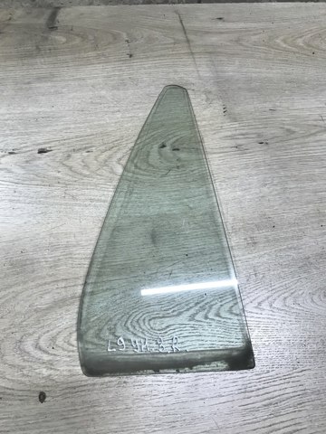 Скло кутове дверей задніх MR525826 MITSUBISHI