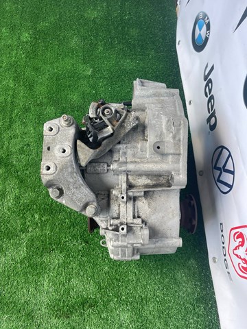 Коробка механіка в зборі 02Q300045A VAG
