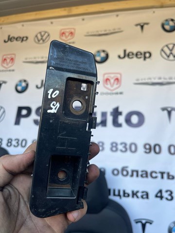 Супорт/кронштейн кріплення заднього ліхтаря, лівий 108399200D Tesla Model