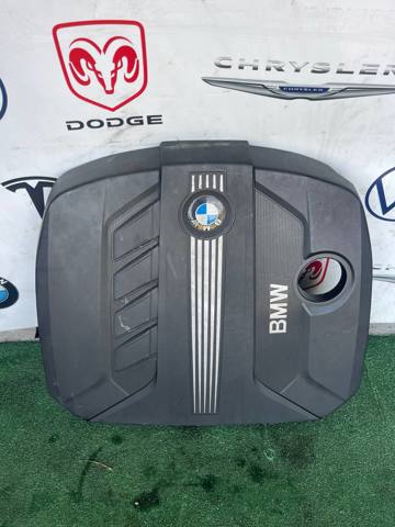 Кришка двигуна декоративна 13717802847 BMW