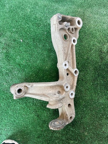 Кронштейн передньої балки 1K0199295F VAG