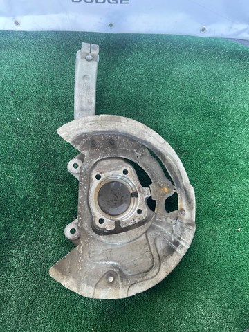 Цапфа передні праві 31216869870 BMW