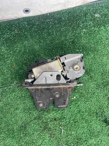 Замок дверей багажника 51247111008 BMW