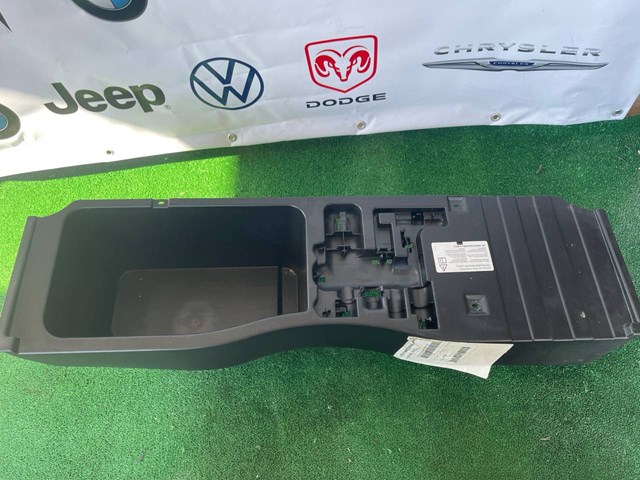 Кришка акумулятора (АКБ) 51457127282 BMW