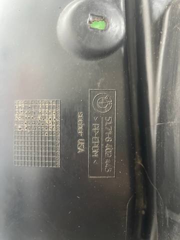 Підкрилок передній лівий 51718402443 BMW
