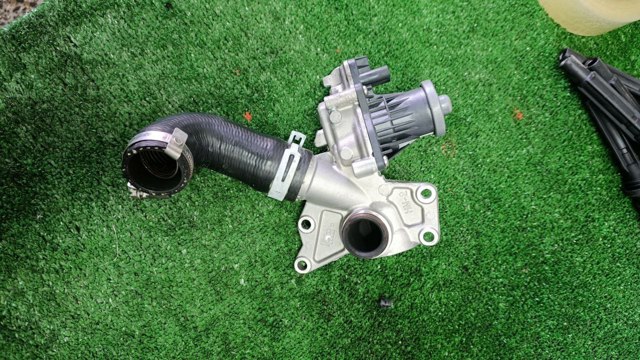 Клапан EGR, рециркуляції газів 5281535AH CHRYSLER