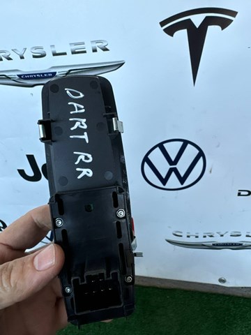 Кнопковий блок керування склопідіймачами передній правий 56046554AD CHRYSLER