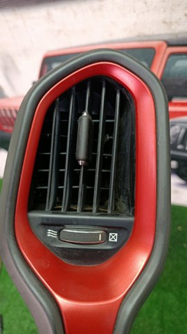 Решітка повітропровода ліва 5UV70LXHAA CHRYSLER