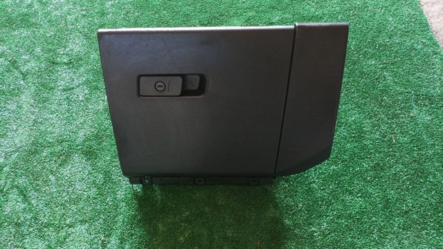 Ящик для рукавичок (бардачок) 5VV71LXHAA CHRYSLER