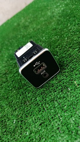 USB-розгалужувач 5XG28DX9AD CHRYSLER