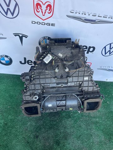 Корпус печі в зборі 64118385565 BMW