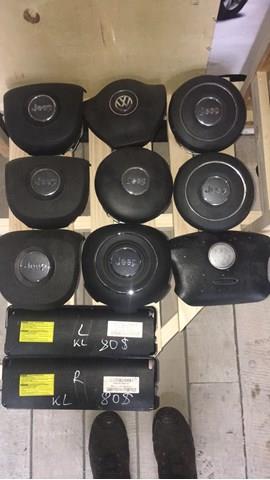 Подушка безпеки (AIRBAG) пасажирська, захисту колін 68102342AF CHRYSLER
