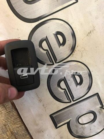 Кнопка вмикання двигуна склопідіймача задня 68214156AB CHRYSLER