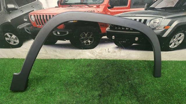 Розширювач/накладка арки переднього крила, правий 68315994AD CHRYSLER